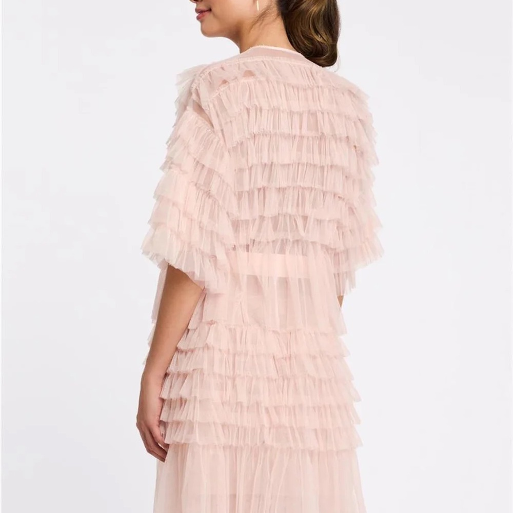Chic Ruffled Cream Robe - Picture 3 of 3